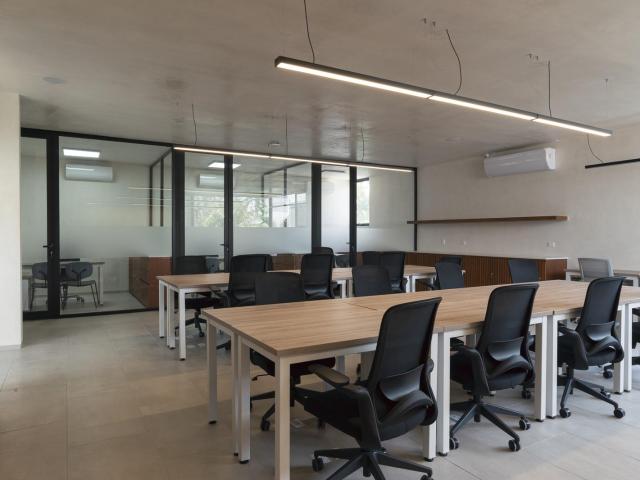 Renta de oficina privada Cowork de 20 m2 en Montecristo