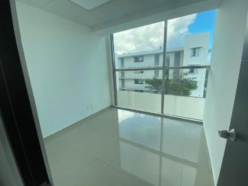 RENTA DE OFICINAS 112 M2 Y 5 PRIVADOS CON RECEPCI?N AV TULUM CANC?N