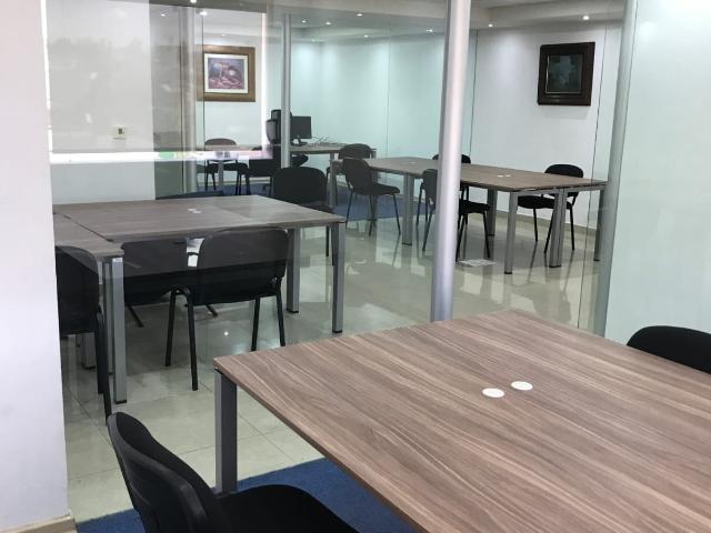 Renta de Oficinas Amuebladas en Tecamachalco, Amplias, Iluminadas con Vigilancia 24/7