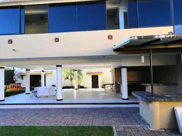 RENTA DE OFICINAS CON JARDIN EN COL. MIGUEL HIDALGO EN CUAUTLA
