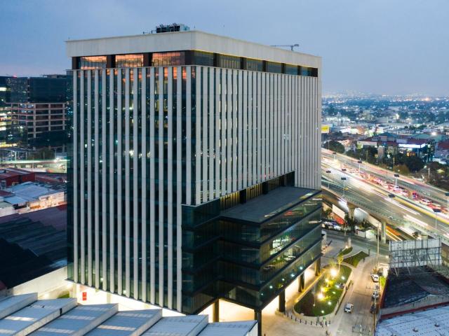 RENTA DE OFICINAS INTELIGENTES TORRE MIRAX