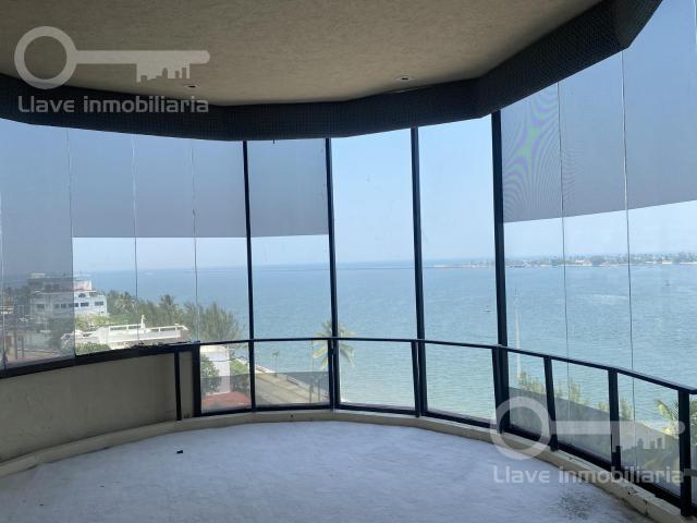 Renta de Pent House en Av. Colegio Militar, entre Ignacio de la llave y Zamora, Col. Centro, en Coatzacoalcos, Veracruz