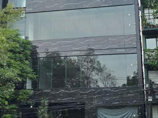 Renta de pisos comerciales en Edificio Nuevo en Eje Central, Alcad?a Benito Ju?rez