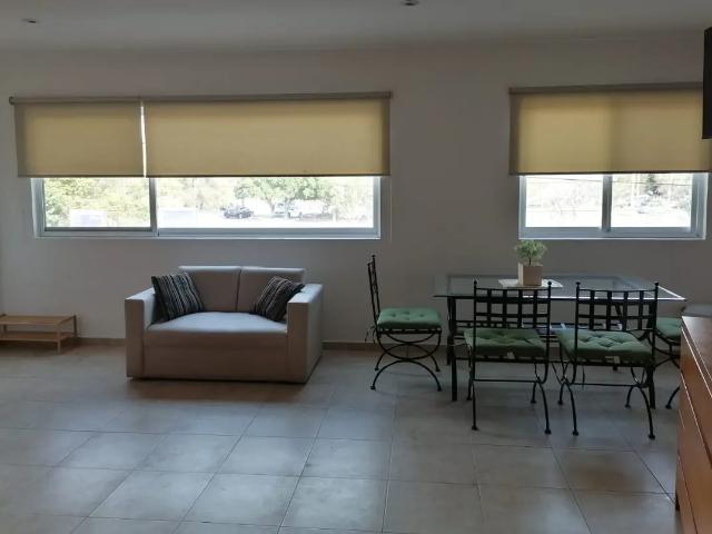 Renta de Suite Amueblada frente al Club en Villas de Irapuato
