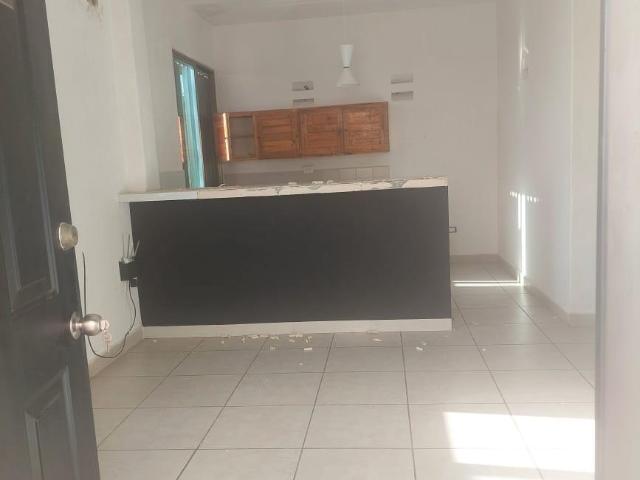 ?RENTA? Depto 2 rec sin muebles, Arco vial
