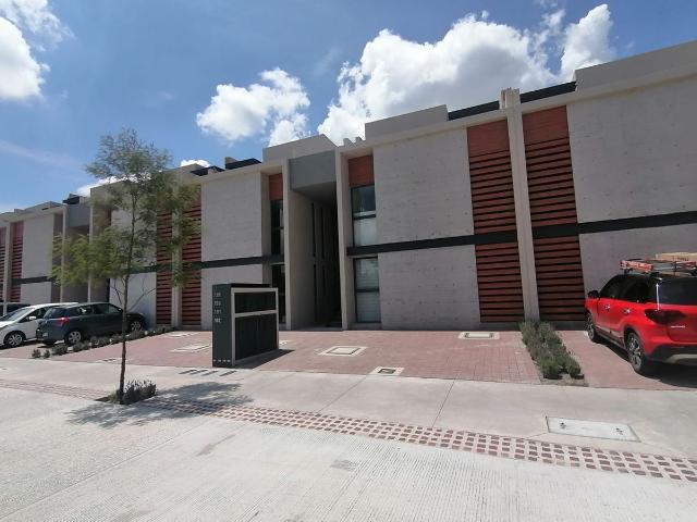 Renta depa con Roof en Zakia* Acento Residencial