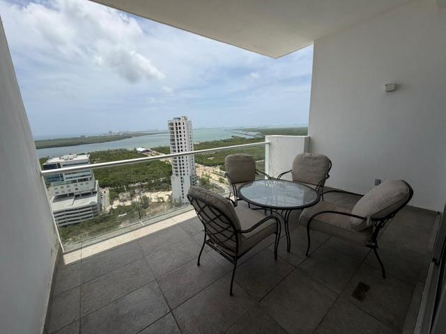 RENTA DEPARTAMENTO 2 REC. NEW YORK MALECON CANCUN