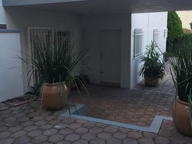RENTA DEPARTAMENTO CONTRY SILLA. Para ejecutivo solo a