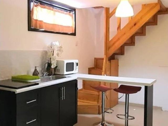 RENTA DEPARTAMENTO AMUEBLADO EN MITRAS CENTRO