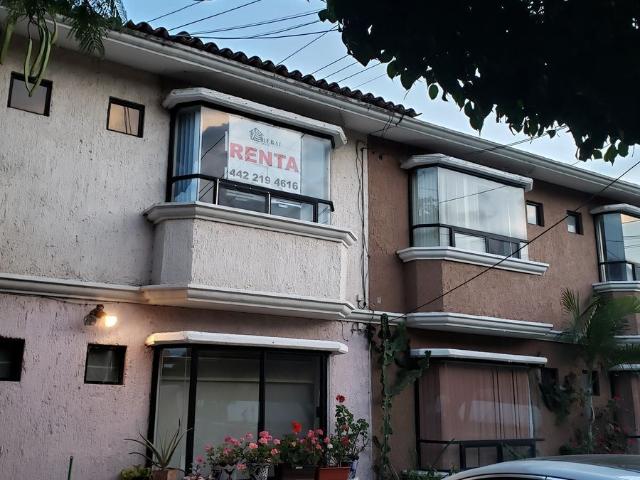 Renta Departamento amueblado en privada cerca TEC Querétaro