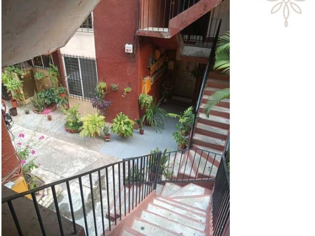 RENTA Departamento Amueblado 3er. Nivel Dos Recamaras Un Baño