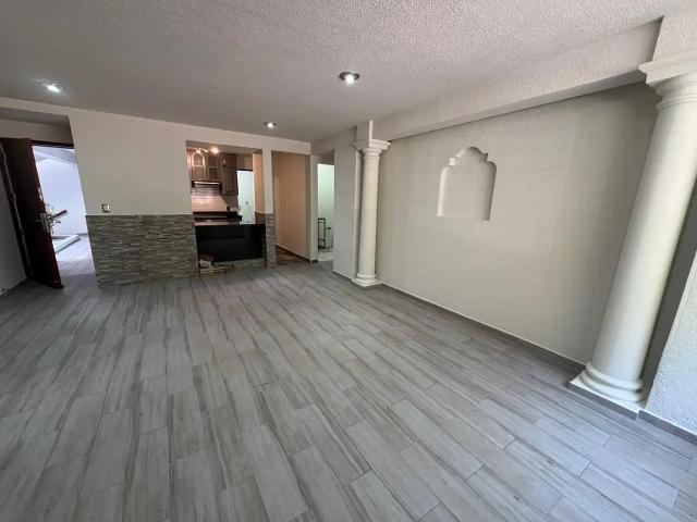 Renta Departamento en planta baja La Pradera