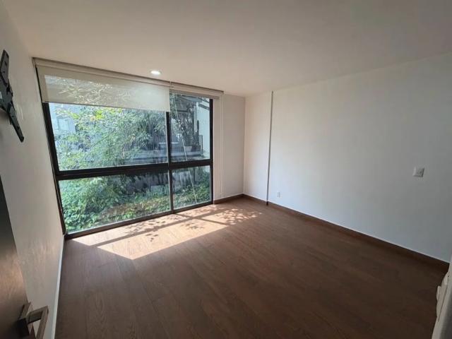 Renta departamento Napoles 3 recamaras 2 ba?os roof privado 2 estacionamientos vigilancia