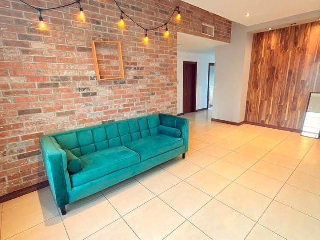 Renta departamento zona cumbres