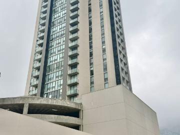 Renta en Torre Kanat: Depa Equipado de 2 Recámaras con Bodega