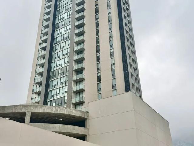 Renta en Torre Kanat: Depa Equipado de 2 Recámaras con Bodega