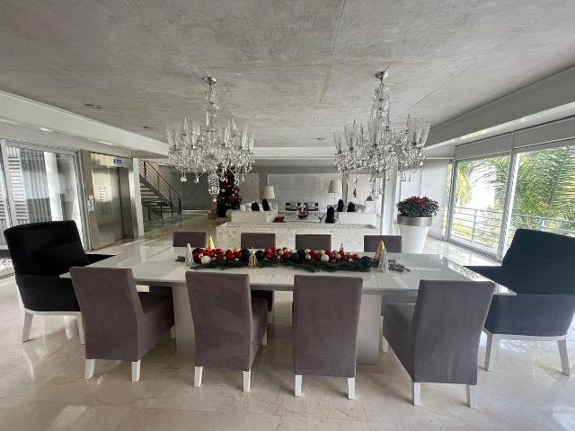 Renta Escpectacular Residencia Amueblada en Lomas Anahuac