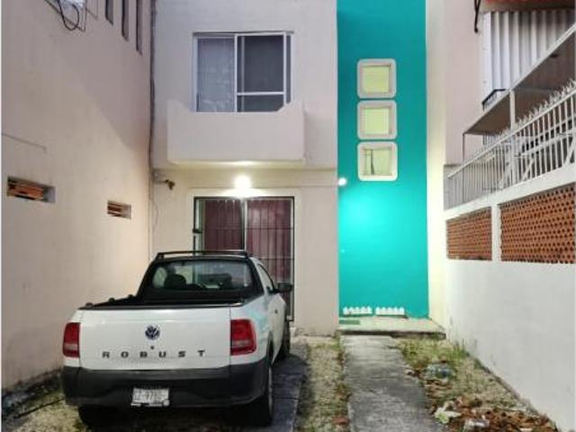 RENTA GENIAL CASA Uso Comercial – Bosque Real, Playa del Carmen