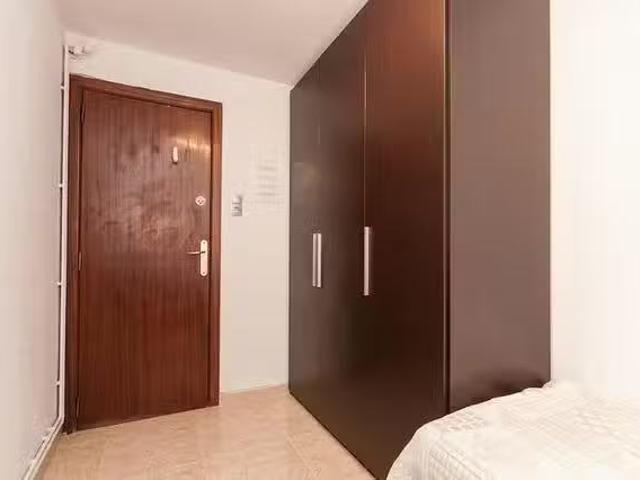 Bonito Habitación en Avinguda de la Mare de Déu de Bellvitge