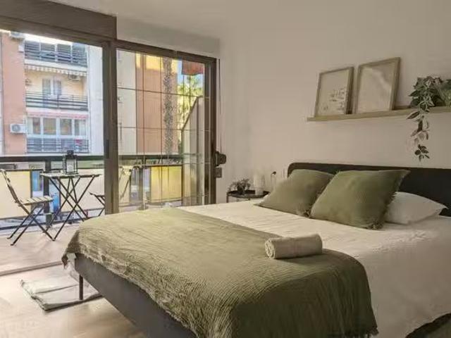 ¡Renta! Habitación en Avinguda de la Constitució, Torrefiel