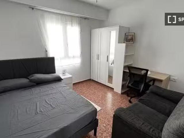 Encantador Habitación en alquiler en Nou Moles, Valencia