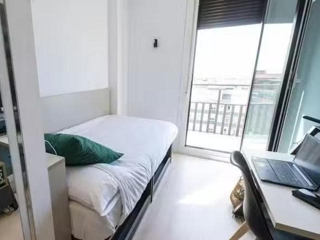 Barato Habitación en Calle Nuestra Señora de la Salud, Pajaritos