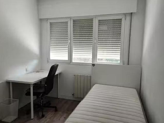 ¡Oferta! Habitación en Calle Burgos, La Cabaña