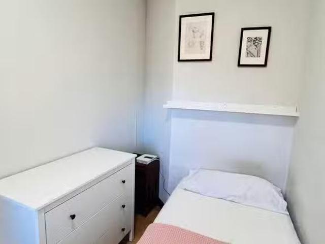 ¡Oferta! Habitación en Calle de Marcelina, Tetuán