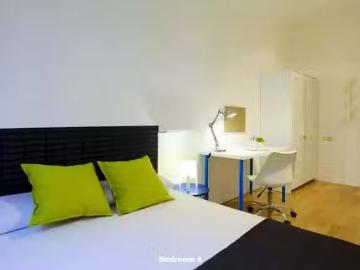 Bonito Habitación en Calle de Martín de los Heros