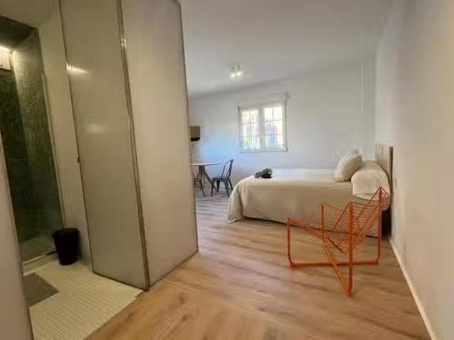 ¡En alquiler! Habitación en Calle de Alfonso Fernández Clausel.