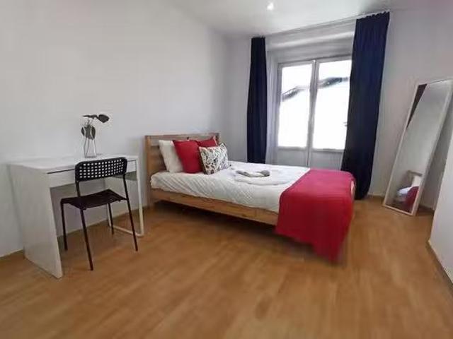Barato Habitación en Calle de Bailén, Palacio
