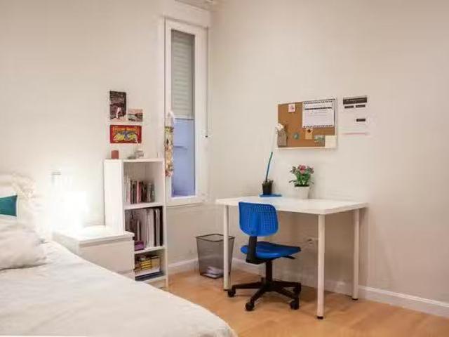 ¡Renta! Habitación en Calle de Benito Gutiérrez, Argüelles