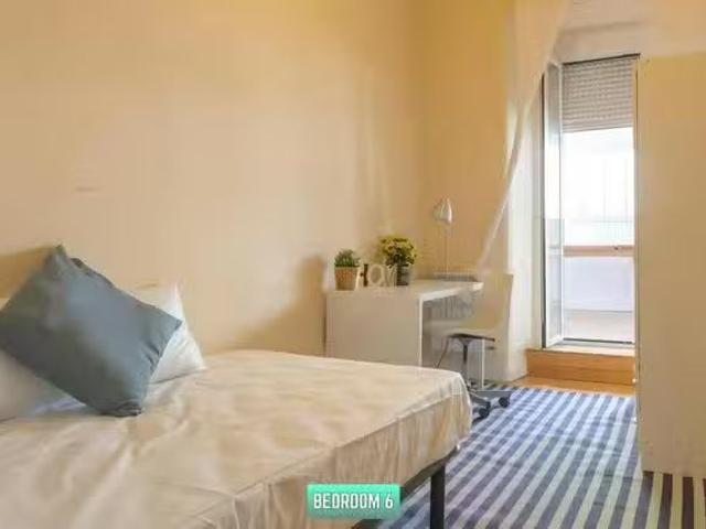 Encantador Habitación en Calle de Ferraz, Argüelles
