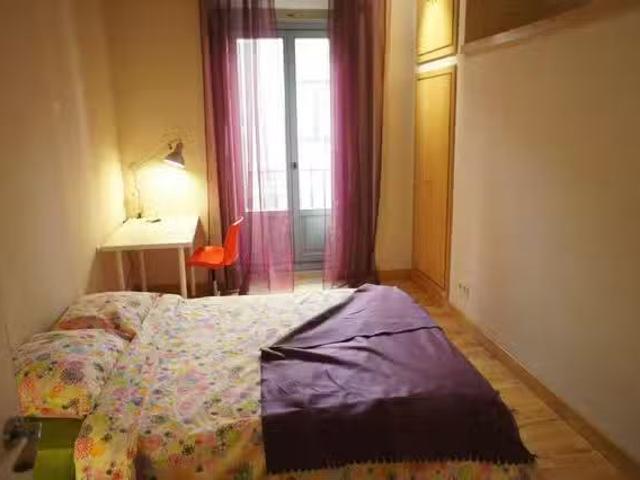 Barato Habitación en Calle de la Palma, Universidad