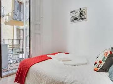 Calle de la Sal, Madrid, Plaza de España