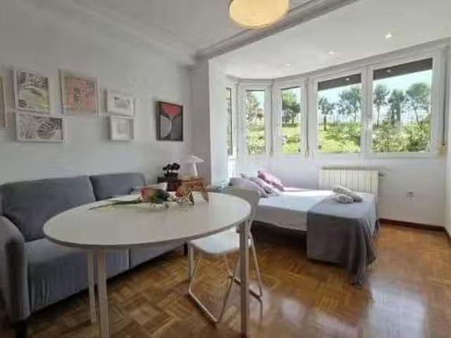Único Habitación en Calle de la Sierra Bermeja