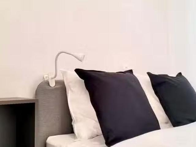 Encantador Habitación en Calle de la Villa