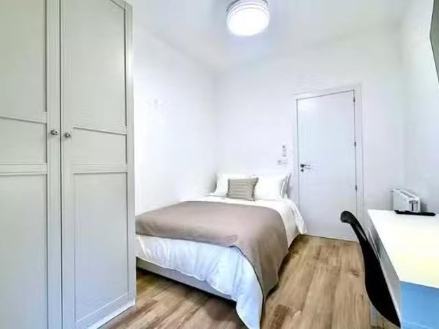 Bonito Habitación en Calle de Lope de Rueda