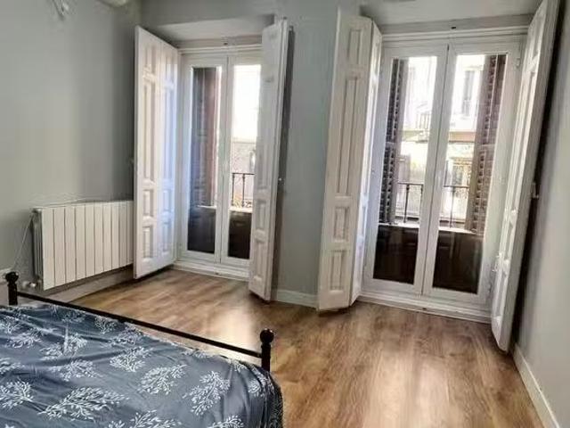 Encantador Habitación en Calle de Santa Isabel, Centro
