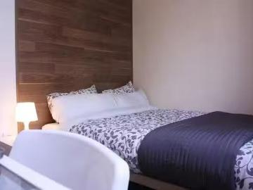 Barato Habitación en Calle de Valencia, Embajadores