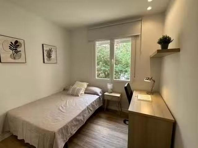 ¡En alquiler! Habitación en Calle del Marqués del Vasto