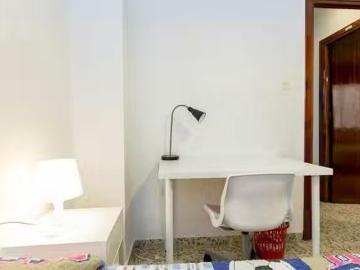 ¡Renta! Habitación en Calle Pedro Antonio de Alarcón, Camino d.