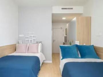 ¡Recién llegado! Habitación en Calle Profesor Clavera, Cercado.