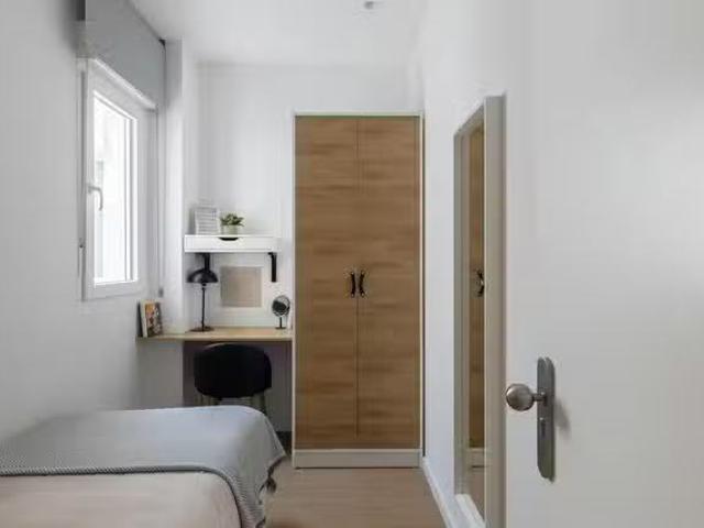 Bonito Habitación en Calle Salamanca, Gran Vía