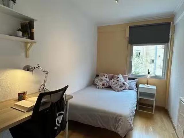Acogedor Habitación en Calle Thader