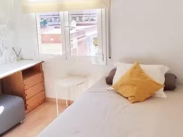 Barato Habitación en Carrer d'Amílcar, El Guinardó