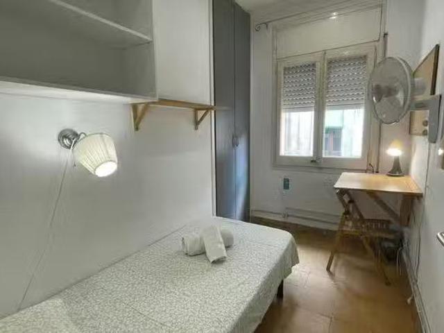 Acogedor Habitación en Carrer de Terol, Gràcia