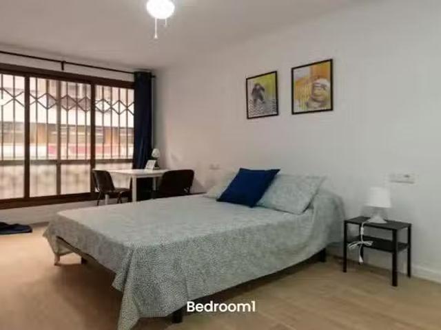 ¡Recién llegado! Habitación en Carrer de Troia, La Roqueta