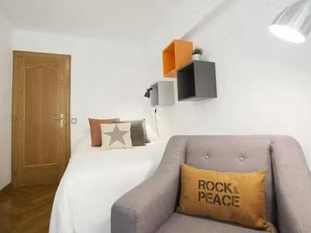 Acogedor Habitación en Carrer de Wellington, El Parc i la Llac.