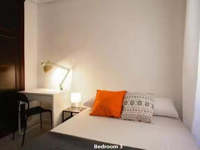 Encantador Habitación en Carrer de Xàtiva